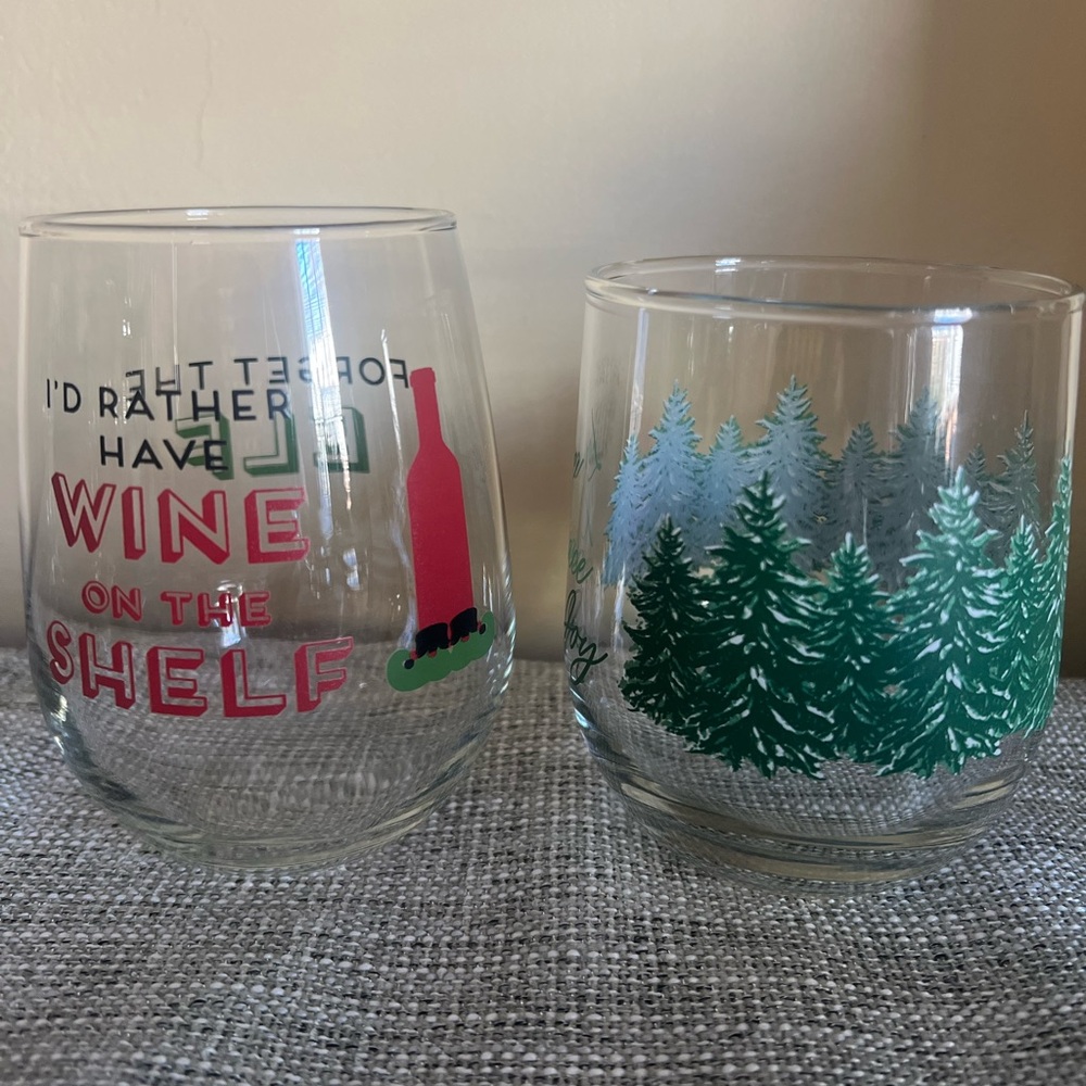 Wine on the Shelf Stemless Glasses Set